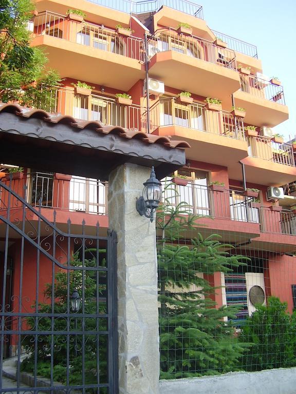 Terra Guest House Ravda Bagian luar foto